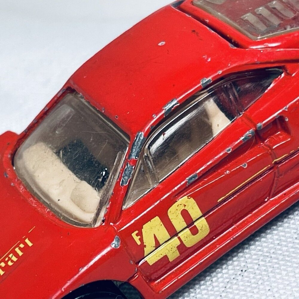 F40 Ferrari Red Tan Interior Opening Hatch Metal Base Diecast HOT WHEELS 1988 - Picture 3 of 14